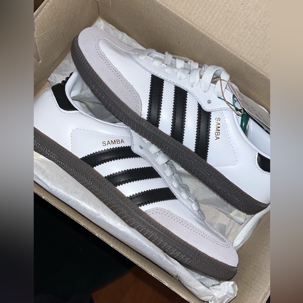 BRAND NEW ADIDAS SAMBA